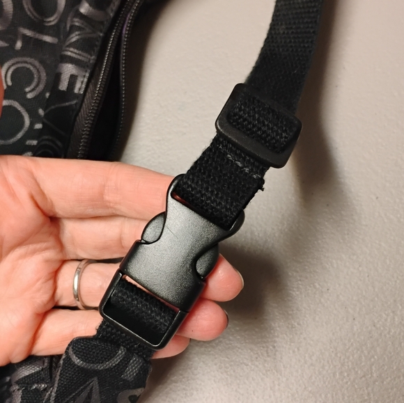 Volcom Small Logo Purse - Picture 9 of 11